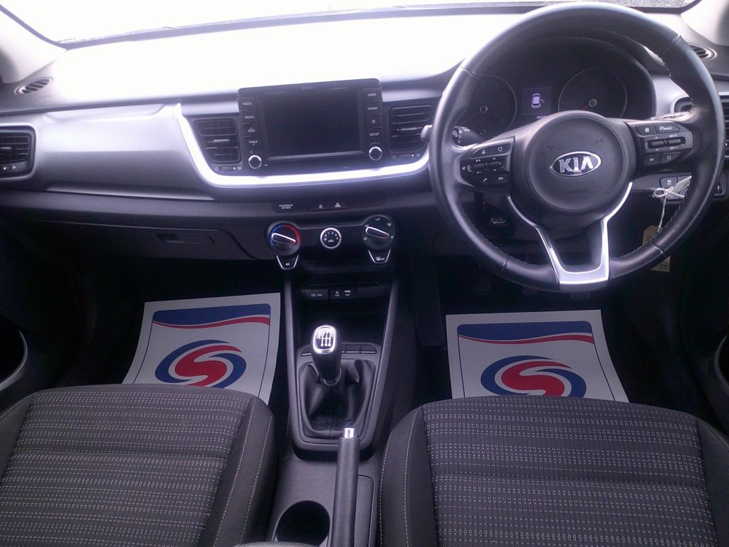 Used Kia Stonic 2018 for sale - 76647270: Photo 3