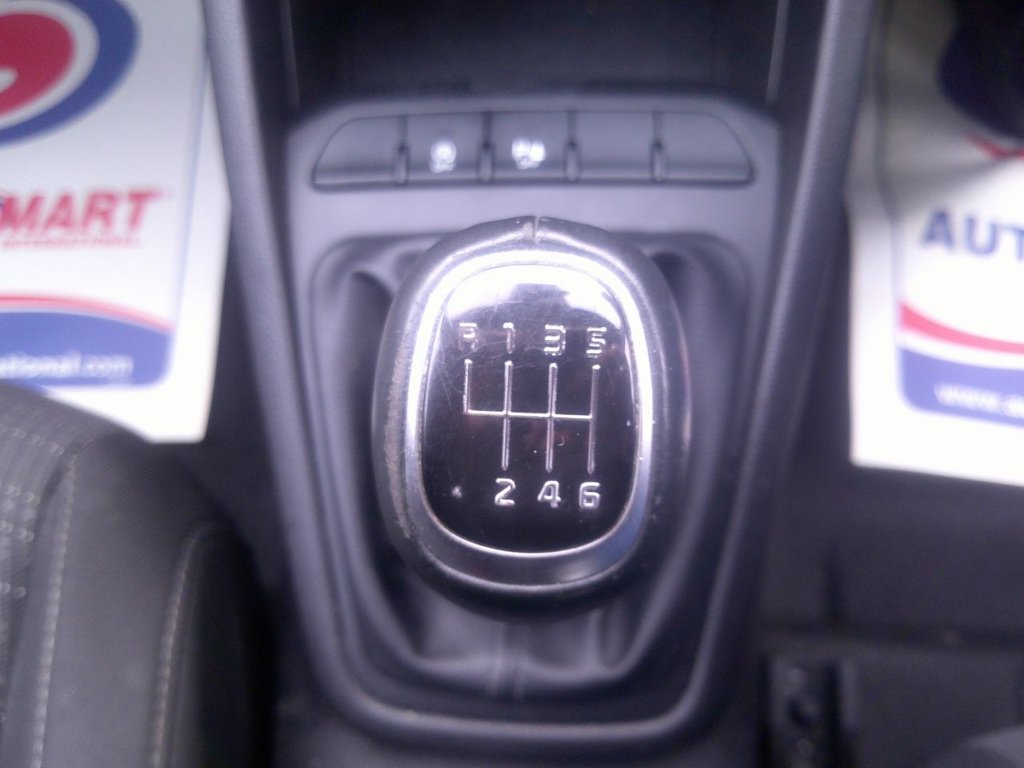 Used Kia Stonic 2018 for sale - 76647270: Photo 33