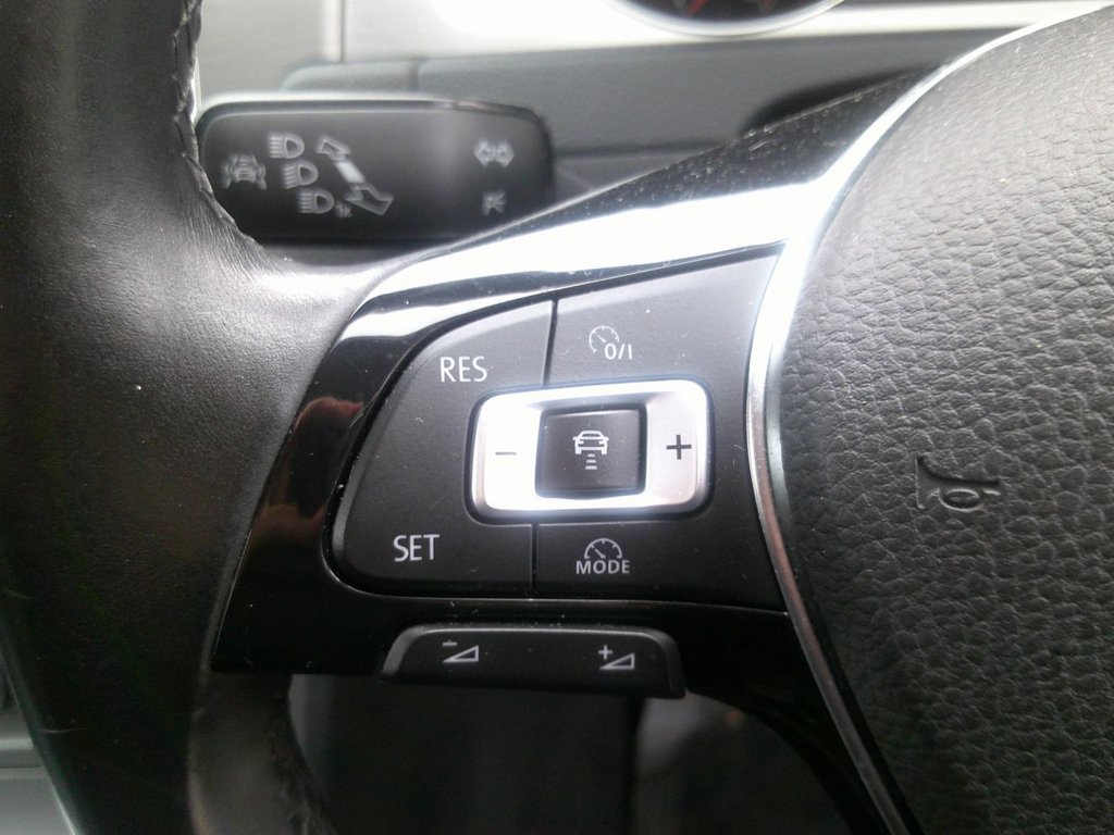 Used Volkswagen Golf 2014 for sale - 77563820: Photo 24