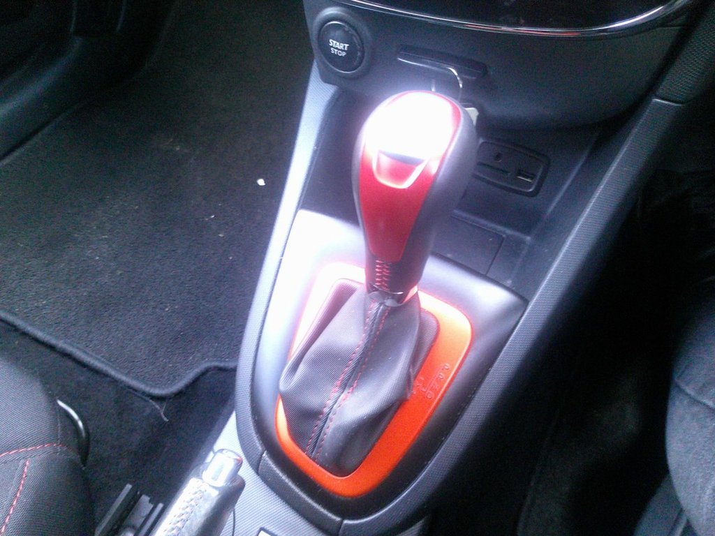 Used Renault Clio 2013 for sale - 77341624: Photo 30