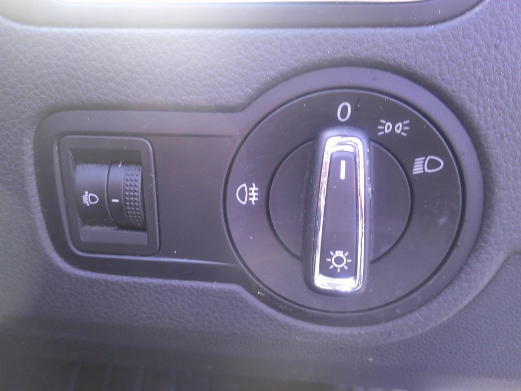 Used Volkswagen Polo 2015 for sale - 77153340: Photo 18