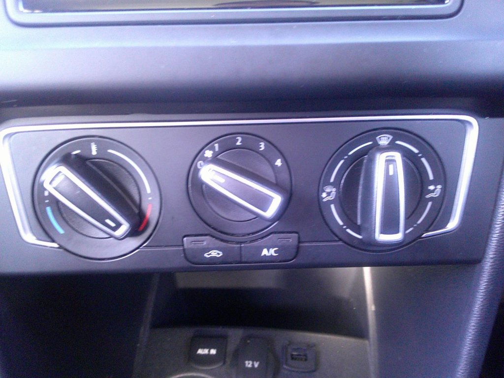 Used Volkswagen Polo 2015 for sale - 77153340: Photo 24