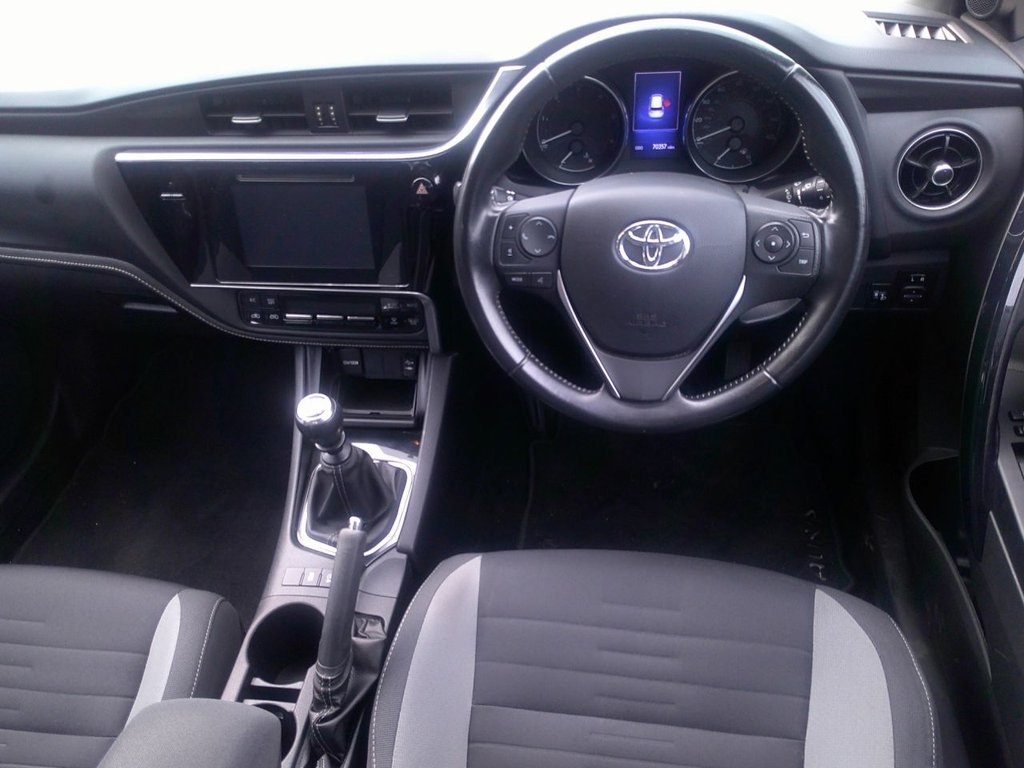 Used Toyota Auris 2016 for sale - 76900930: Photo 3