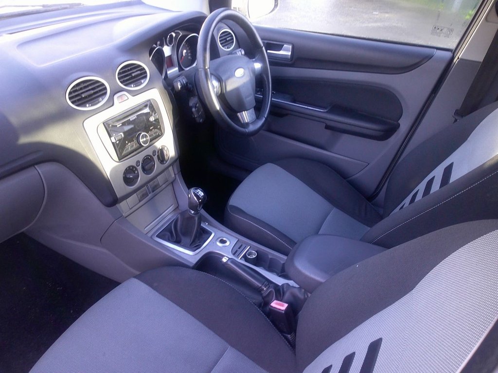 Used Ford Focus 2010 for sale - 77498709: Photo 18