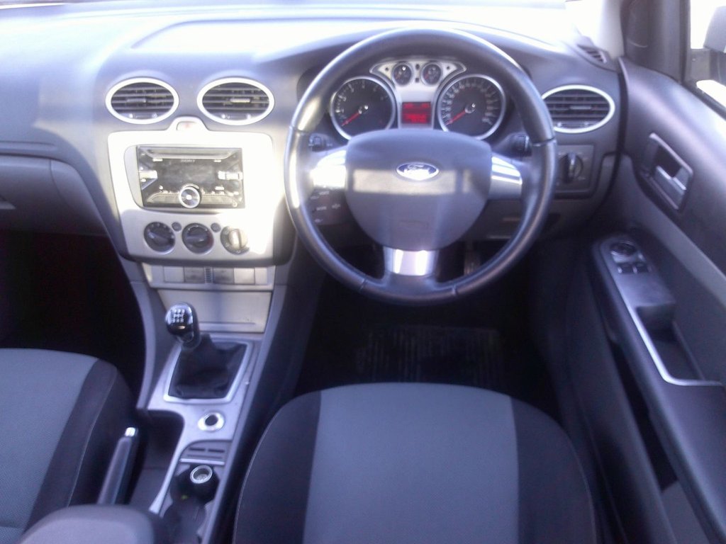 Used Ford Focus 2010 for sale - 77498709: Photo 3