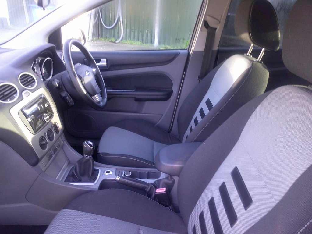 Used Ford Focus 2010 for sale - 77498709: Photo 8