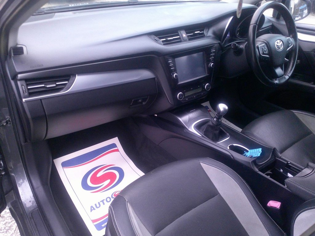 Used Toyota Avensis 2015 for sale - 77583782: Photo 17