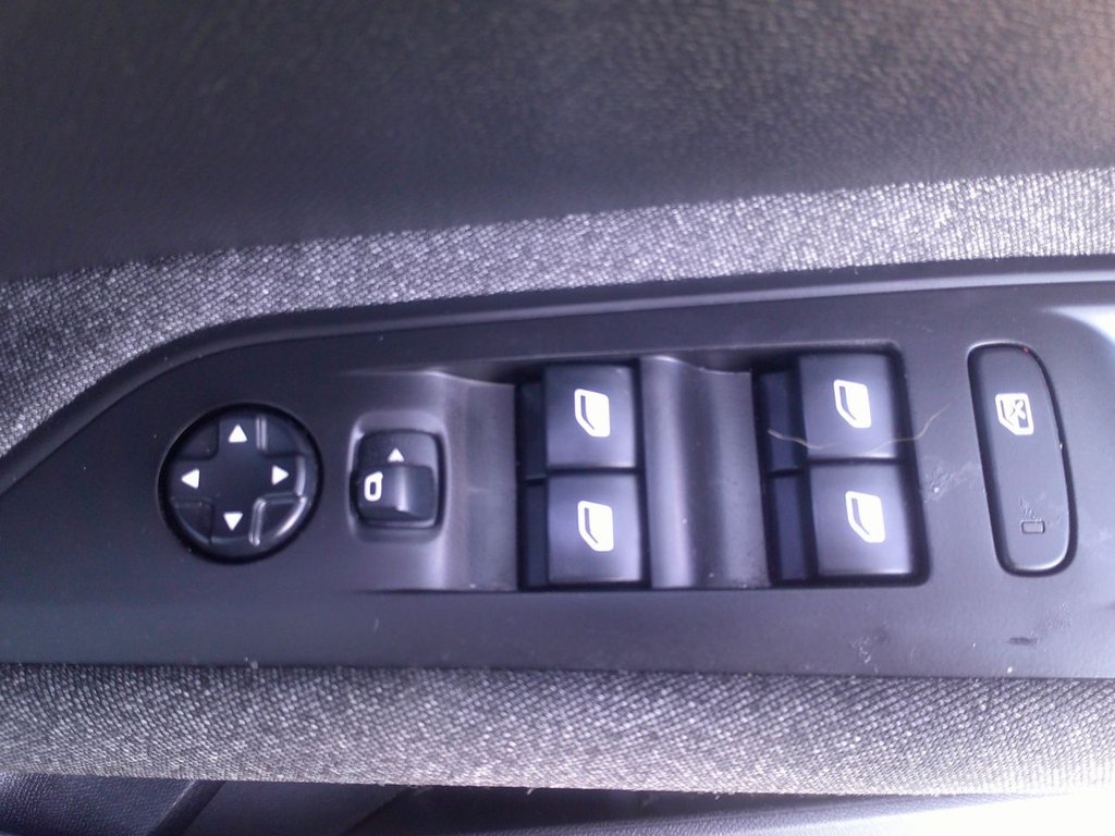 Used Peugeot 3008 2018 for sale - 77734468: Photo 14