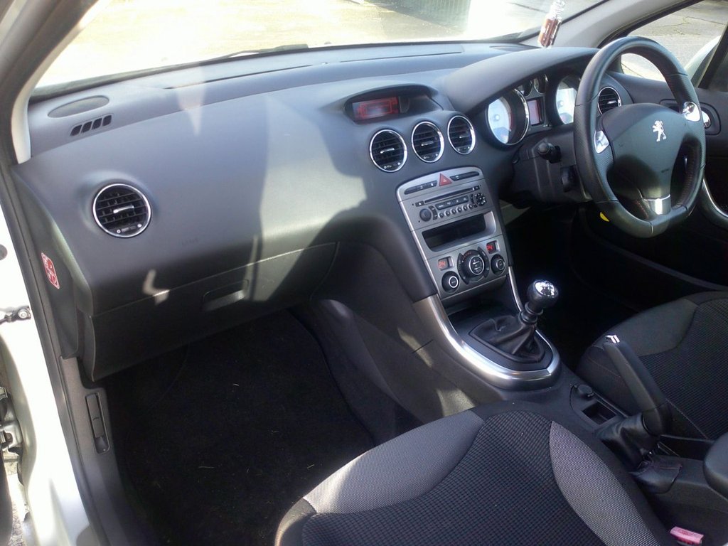 Used Peugeot 308 2013 for sale - 77014485: Photo 16