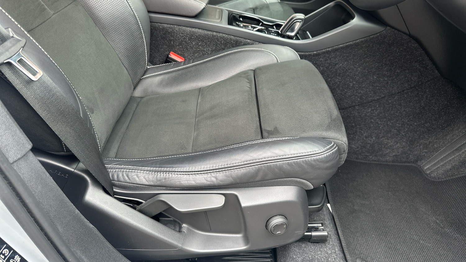 Used Volvo XC40 2019 for sale - 78065000: Photo 30