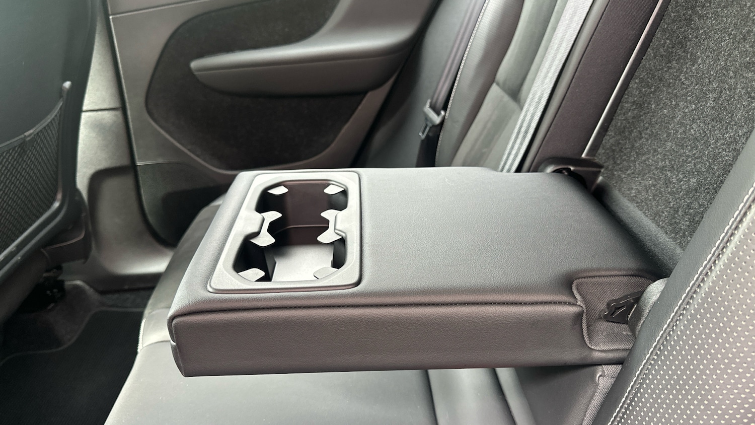 Used Volvo XC40 2019 for sale - 78065000: Photo 34