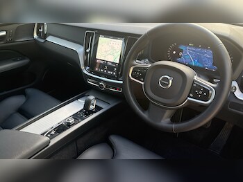 Used Volvo V60 2025 for sale - 78236495: Photo
