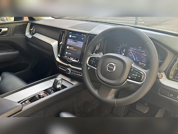Used Volvo XC60 2023 for sale - 78424452: Photo