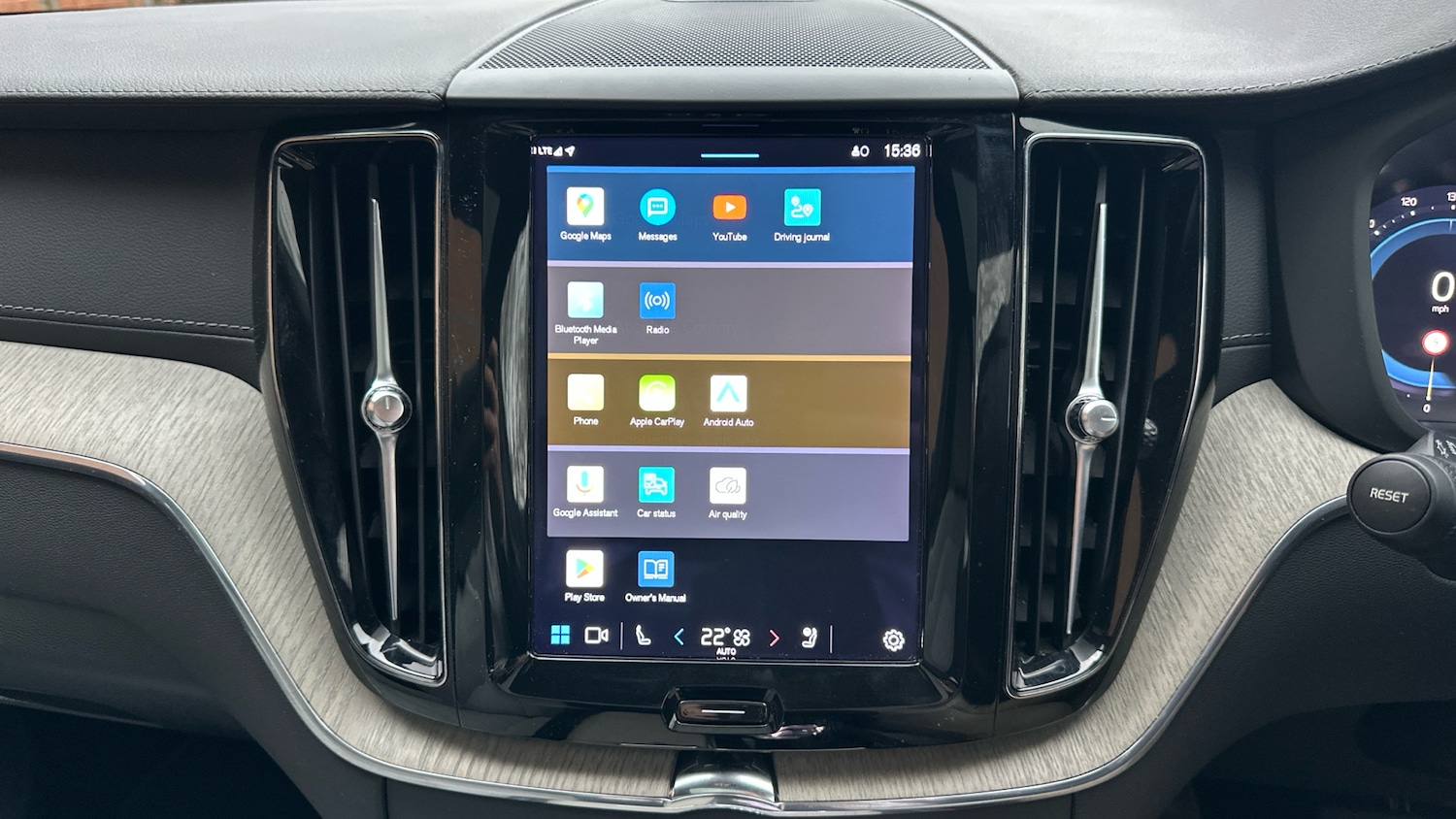 Used Volvo XC60 2023 for sale - 77367489: Photo 12