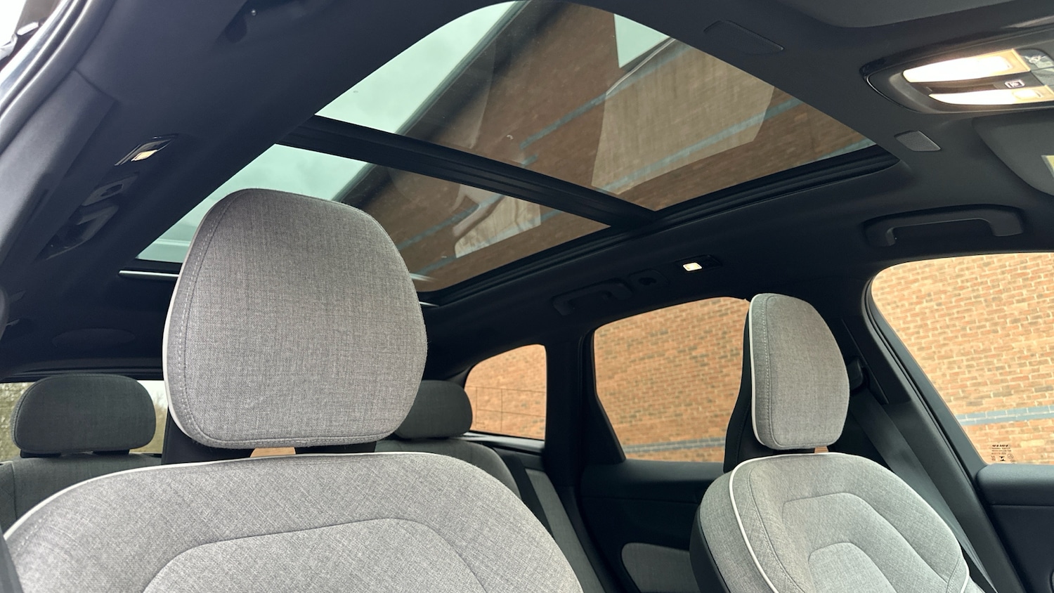 Used Volvo XC60 2023 for sale - 77367489: Photo 30