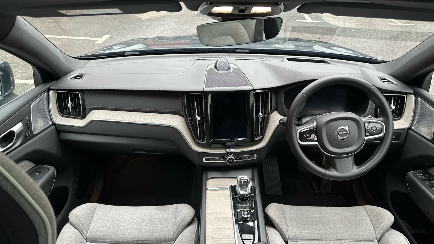 Used Volvo XC60 2023 for sale - 77367489: Photo 5