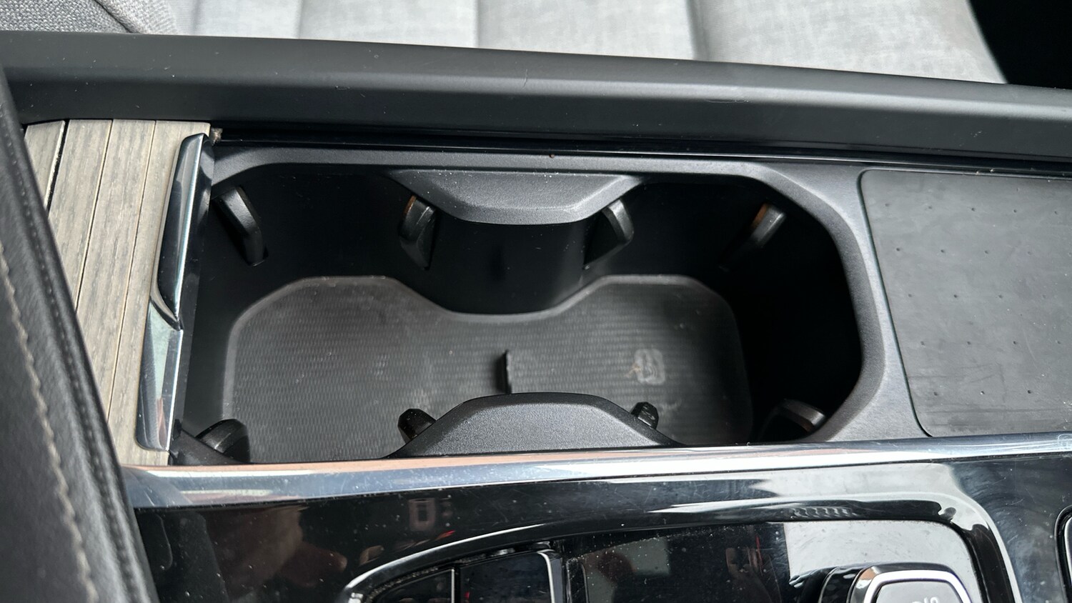 Used Volvo XC60 2023 for sale - 77367489: Photo 51