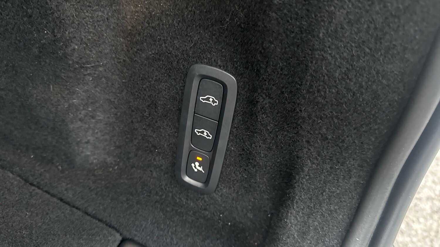 Used Volvo XC60 2023 for sale - 77501163: Photo 15