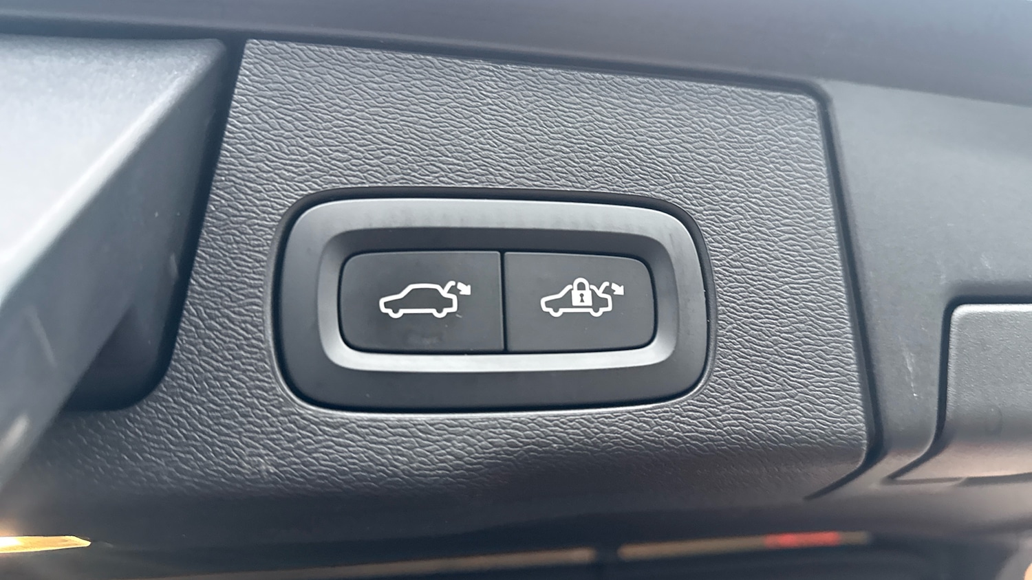 Used Volvo XC60 2023 for sale - 77501163: Photo 16