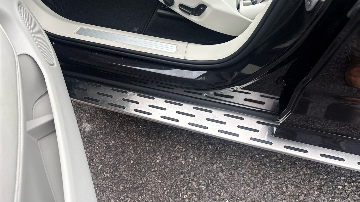 Used Volvo XC60 2023 for sale - 77501163: Photo 18