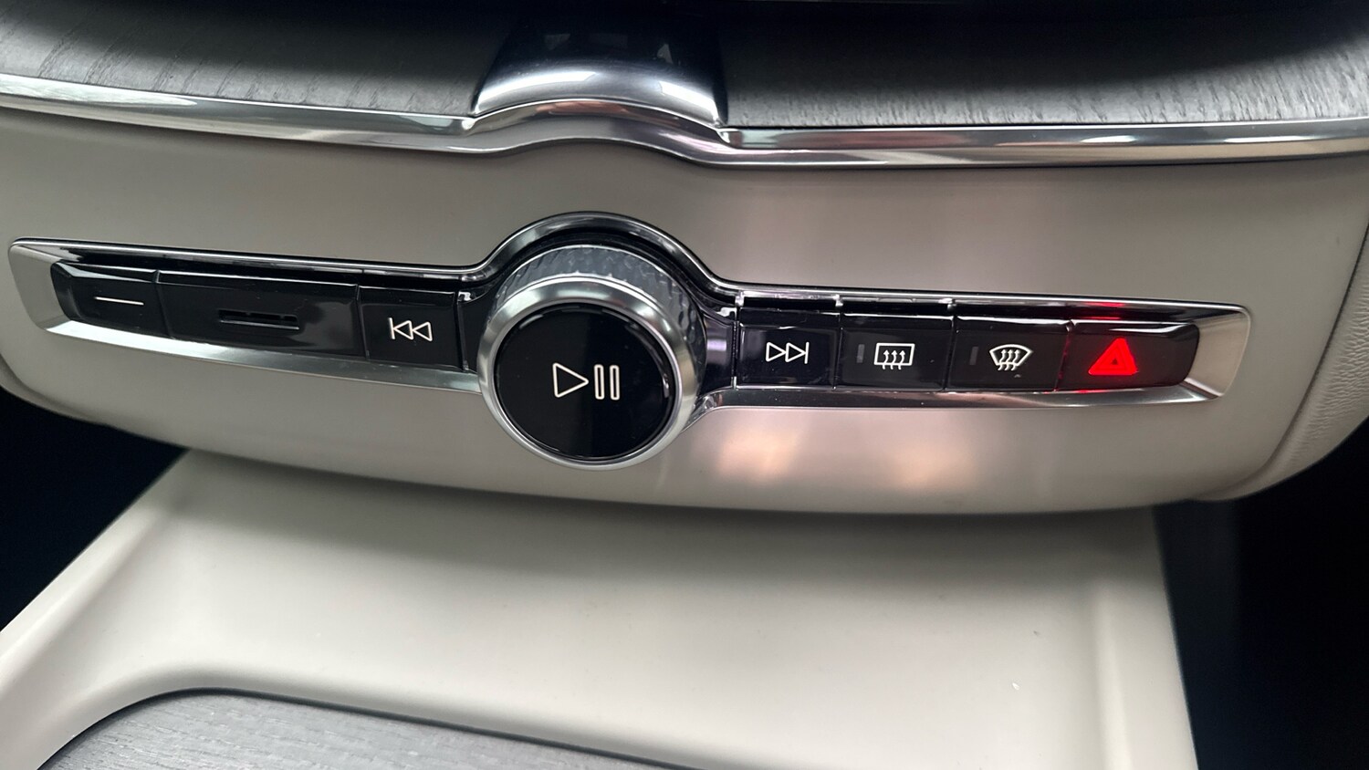 Used Volvo XC60 2023 for sale - 77501163: Photo 43