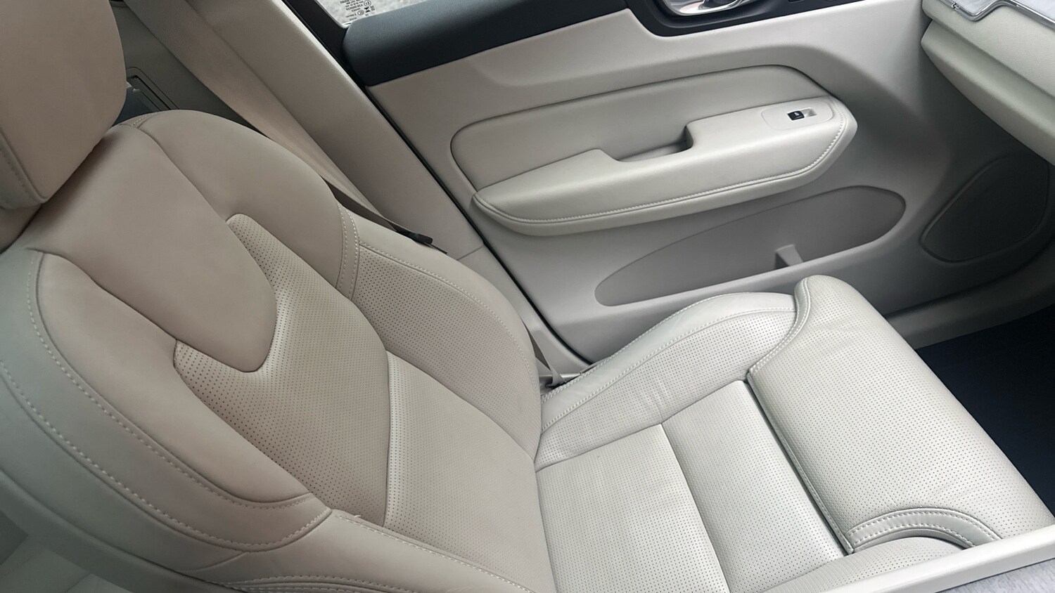 Used Volvo XC60 2023 for sale - 77501163: Photo 49