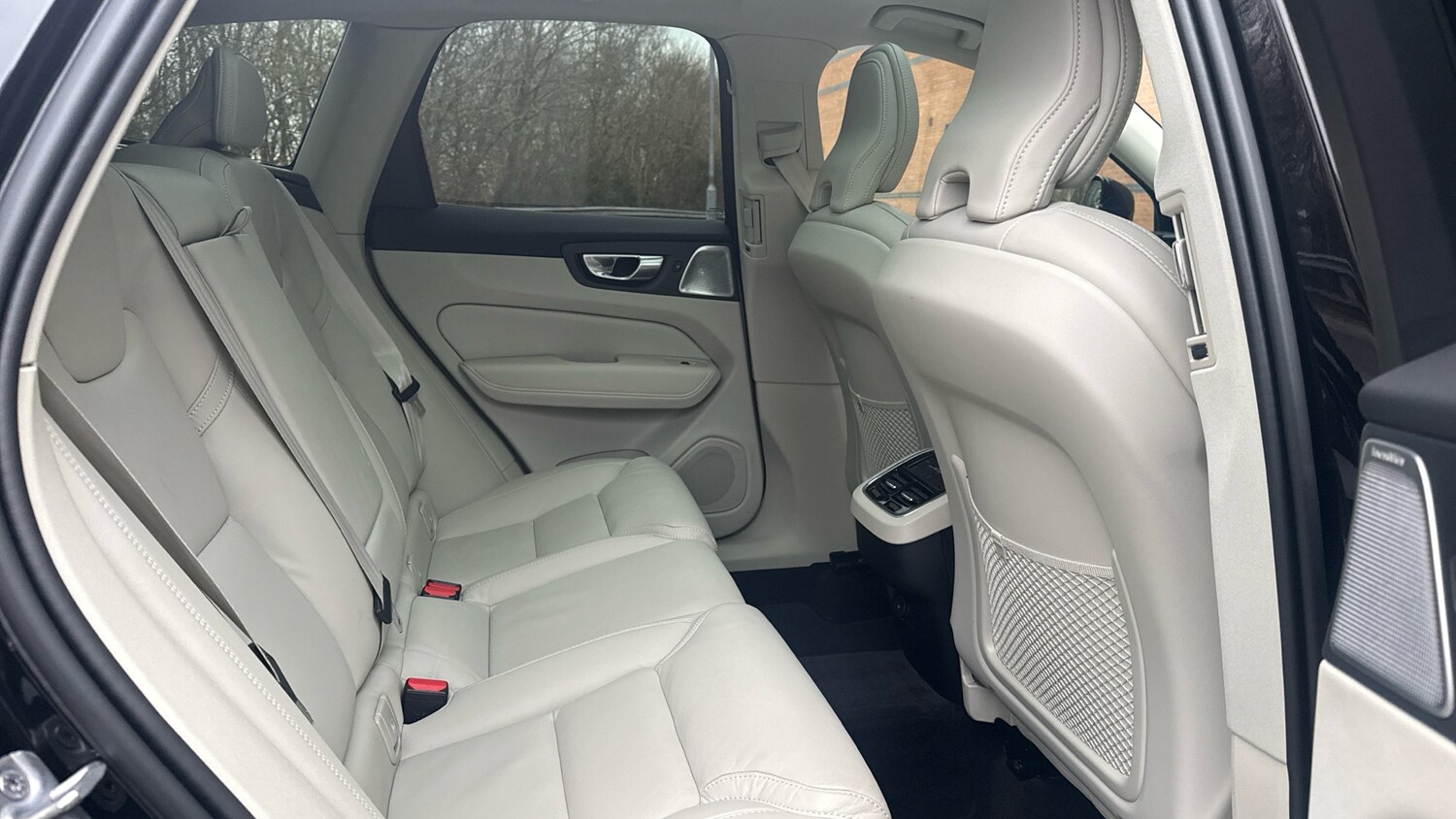 Used Volvo XC60 2023 for sale - 77501163: Photo 6