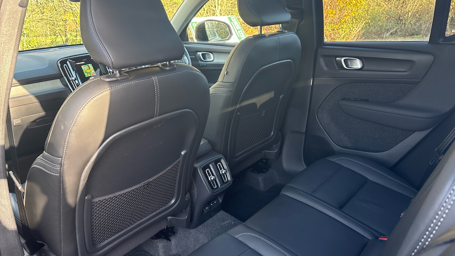 Used Volvo XC40 2025 for sale - 76653267: Photo 10