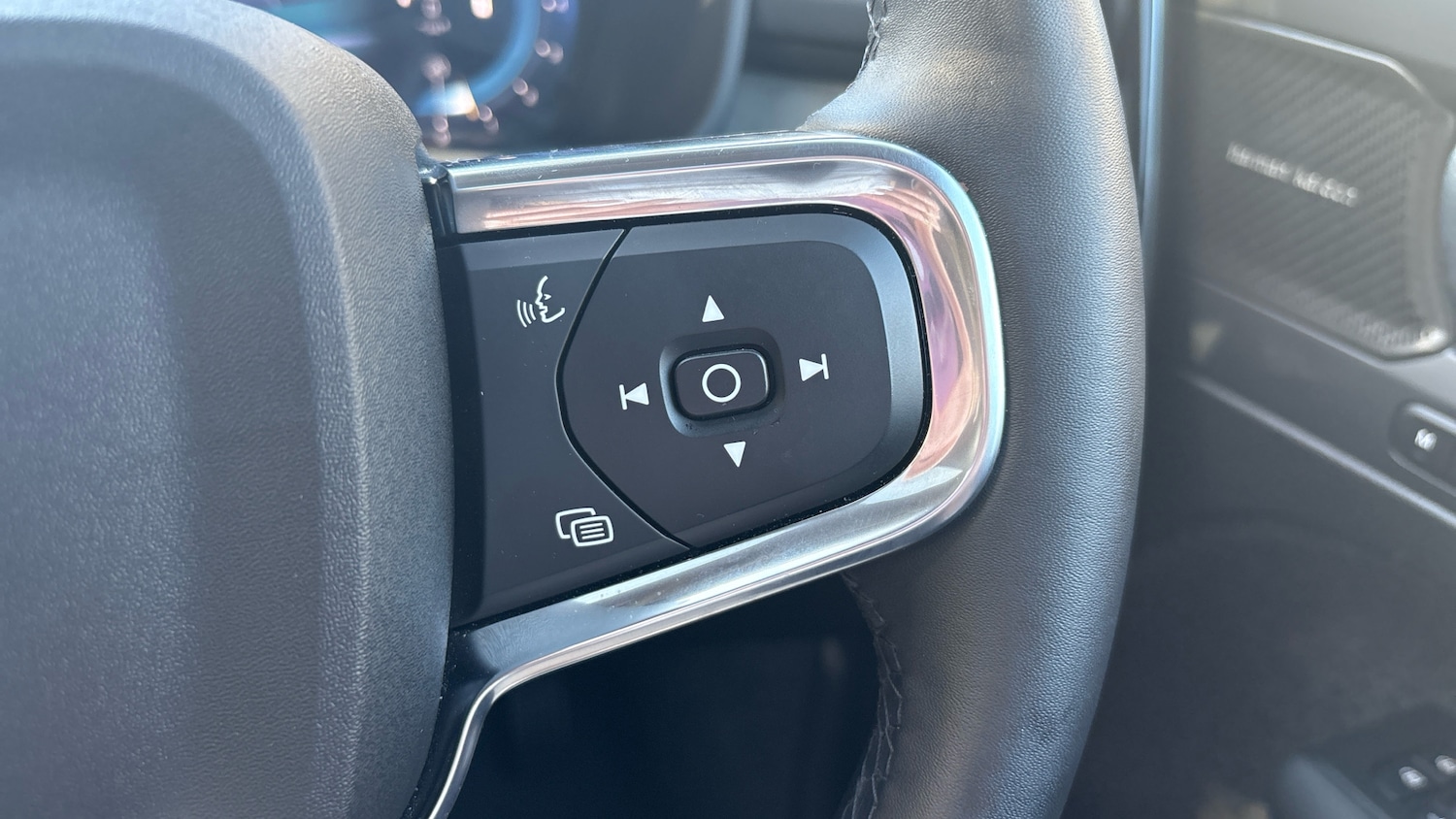 Used Volvo XC40 2025 for sale - 76653267: Photo 19