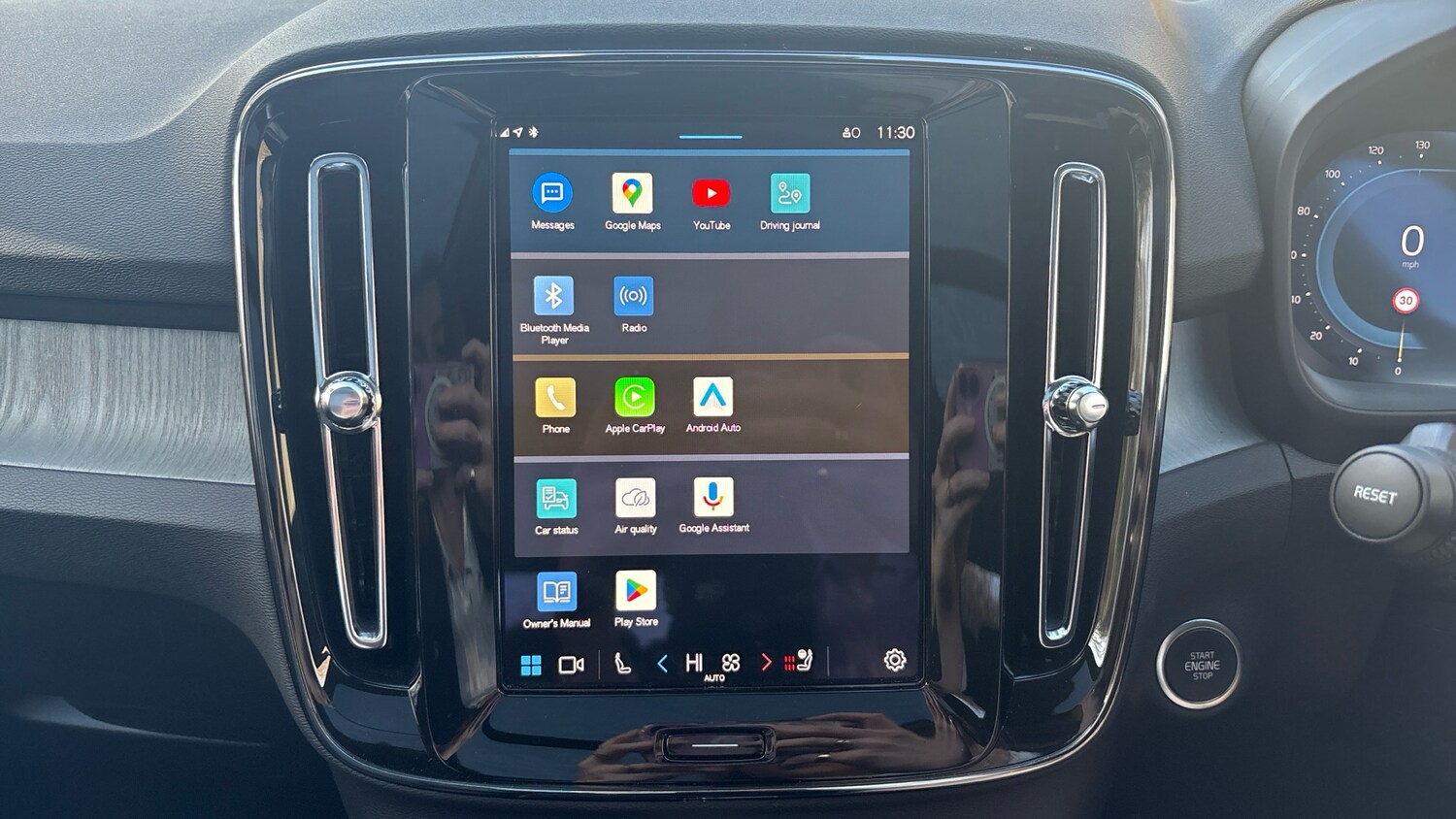 Used Volvo XC40 2025 for sale - 76653267: Photo 30