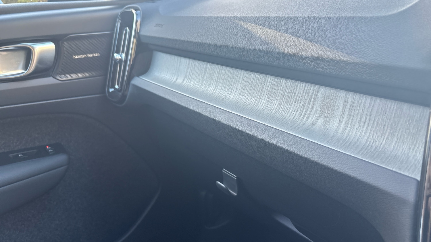 Used Volvo XC40 2025 for sale - 76653267: Photo 40