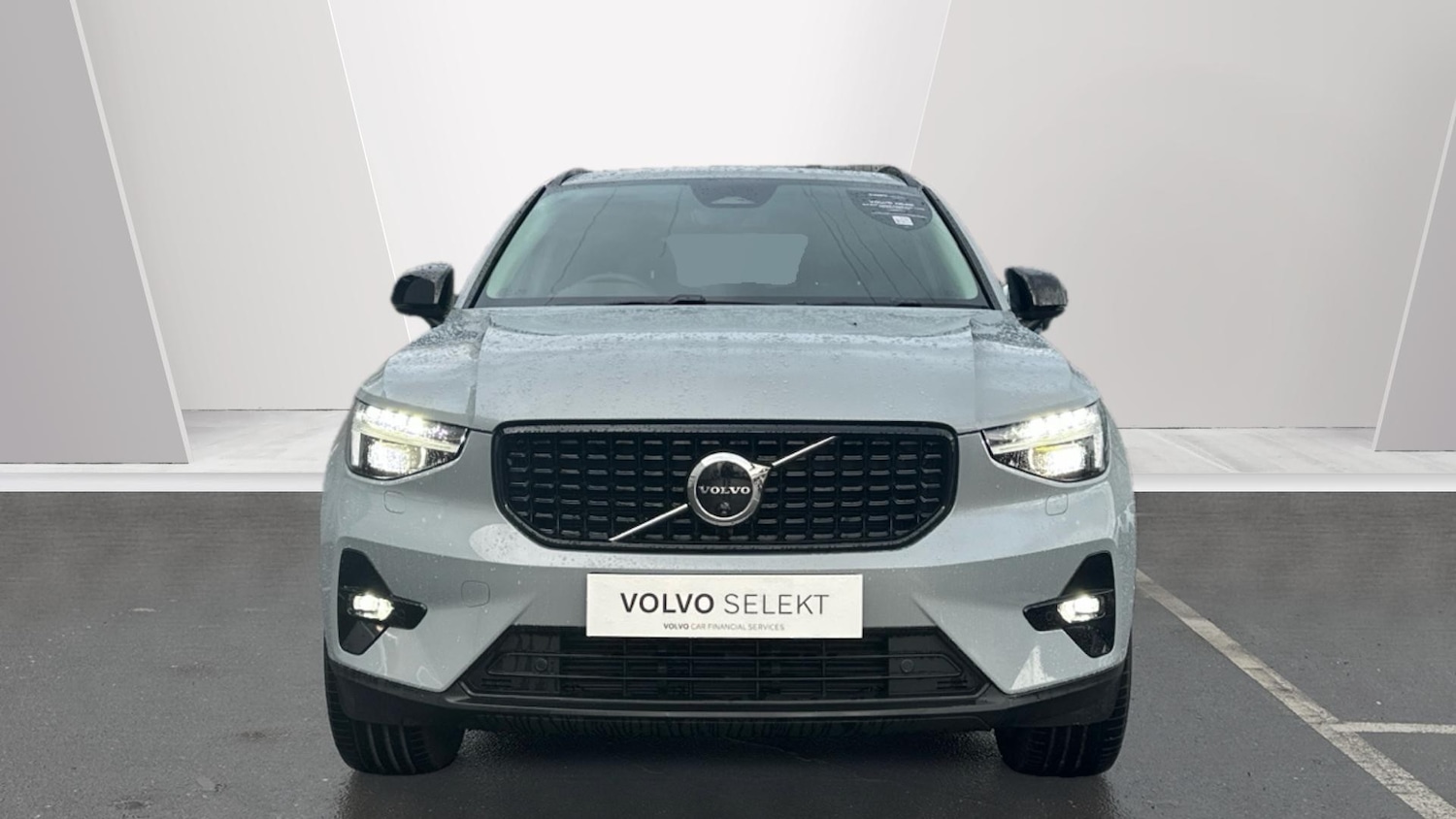 Used Volvo XC40 2025 for sale - 76653267: Photo 8