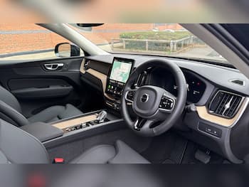 Used Volvo XC60 2025 for sale - 79748464: Photo