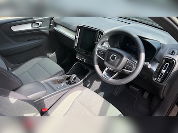 Used Volvo XC40 2023 for sale - 79140485: Photo