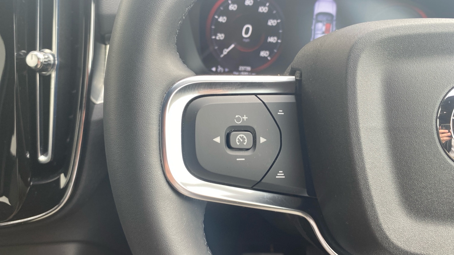 Used Volvo XC40 2022 for sale - 76753399: Photo 18