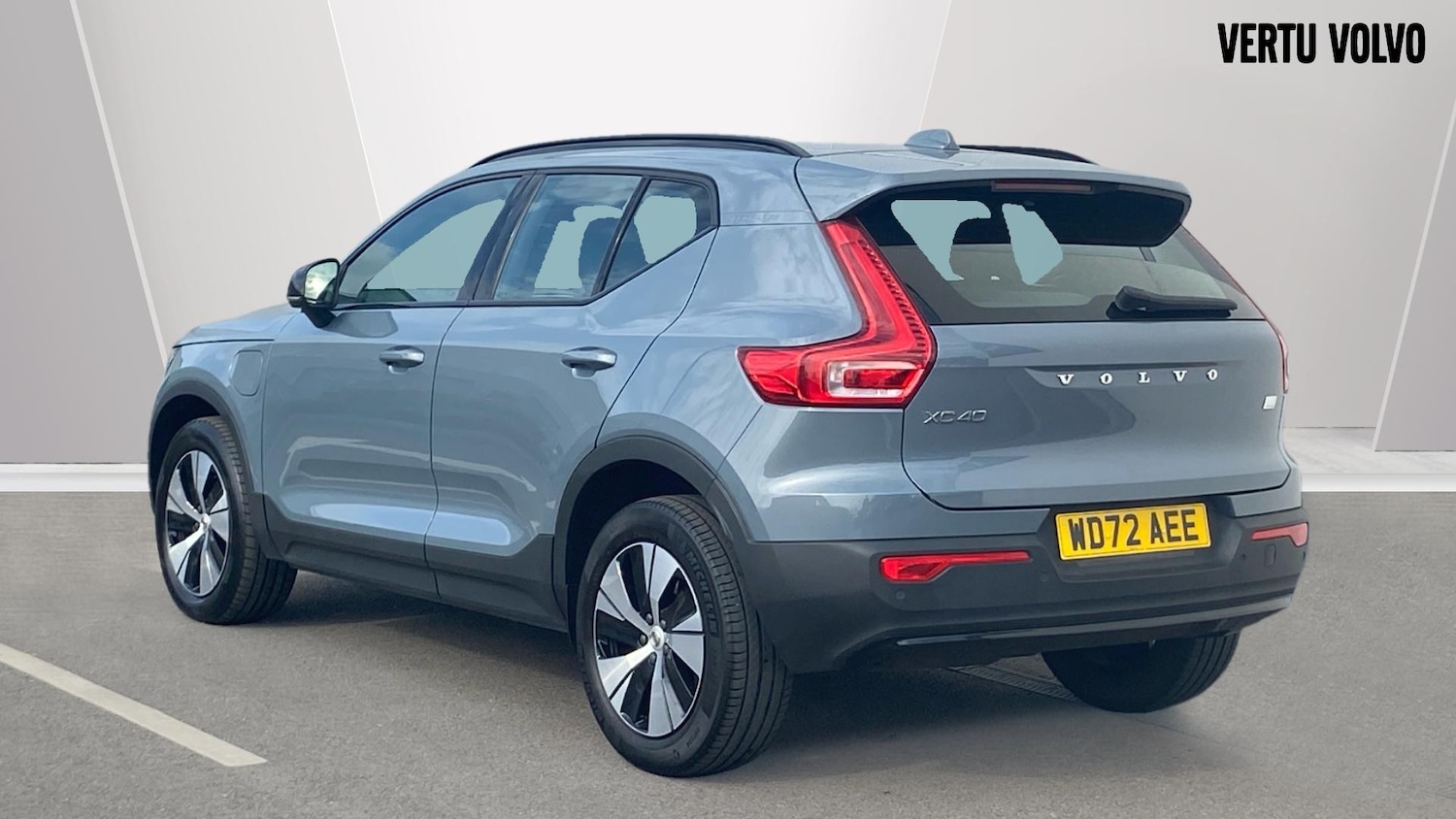 Used Volvo XC40 2022 for sale - 76753399: Photo 2