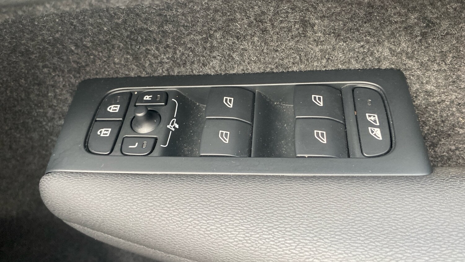 Used Volvo XC40 2022 for sale - 76753399: Photo 26