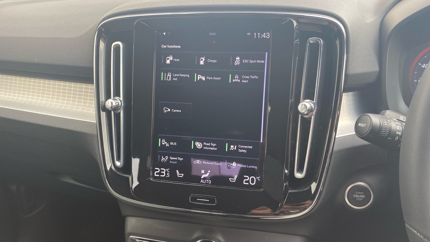 Used Volvo XC40 2022 for sale - 76753399: Photo 31