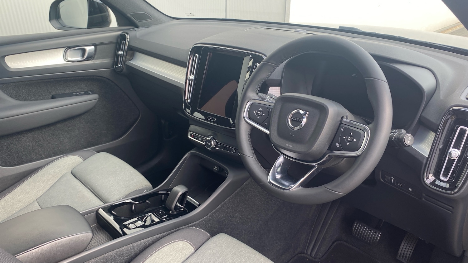 Used Volvo XC40 2022 for sale - 76753399: Photo 5