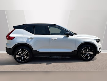 Used Volvo XC40 2022 for sale - 79190579: Photo