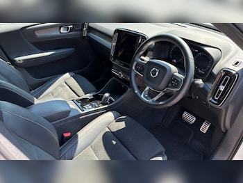 Used Volvo XC40 2022 for sale - 79190579: Photo