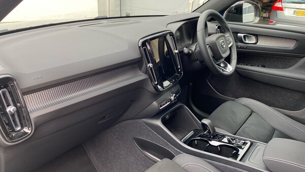 Used Volvo XC40 2024 for sale - 75262922: Photo 4