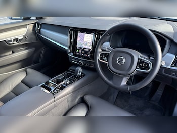 Used Volvo V90 2025 for sale - 77729724: Photo