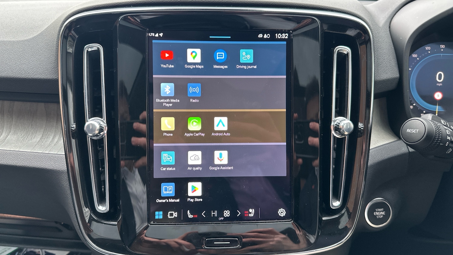 Used Volvo XC40 2025 for sale - 77326757: Photo 12