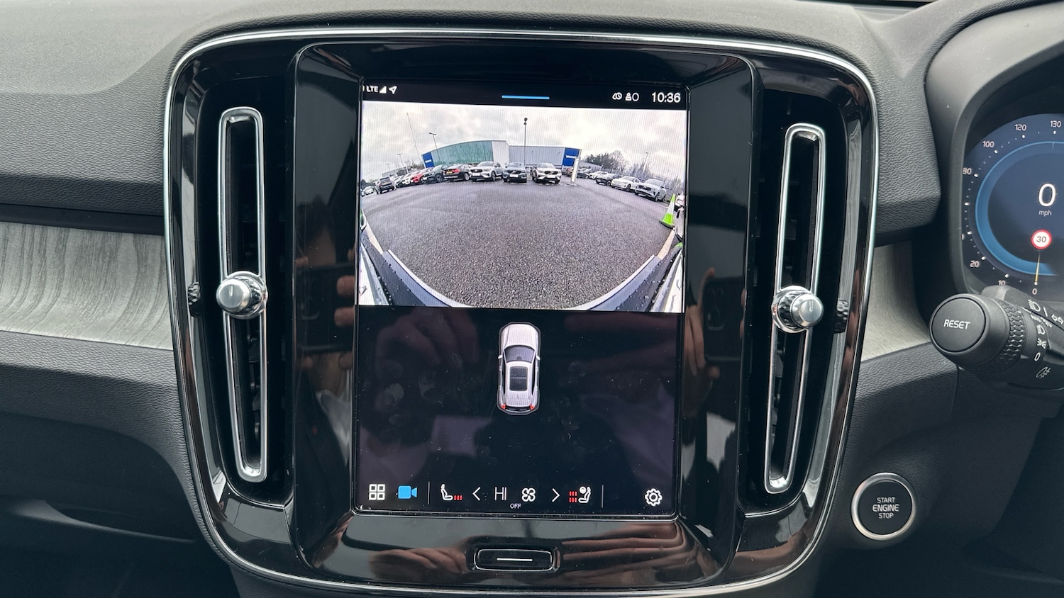 Used Volvo XC40 2025 for sale - 77326757: Photo 18