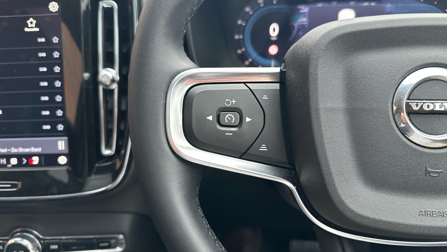 Used Volvo XC40 2025 for sale - 77326757: Photo 20