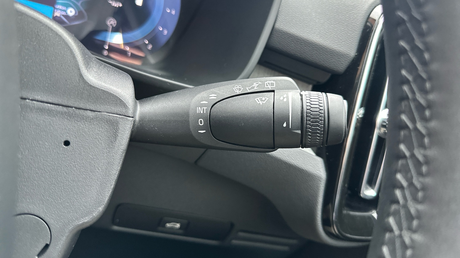 Used Volvo XC40 2025 for sale - 77326757: Photo 22