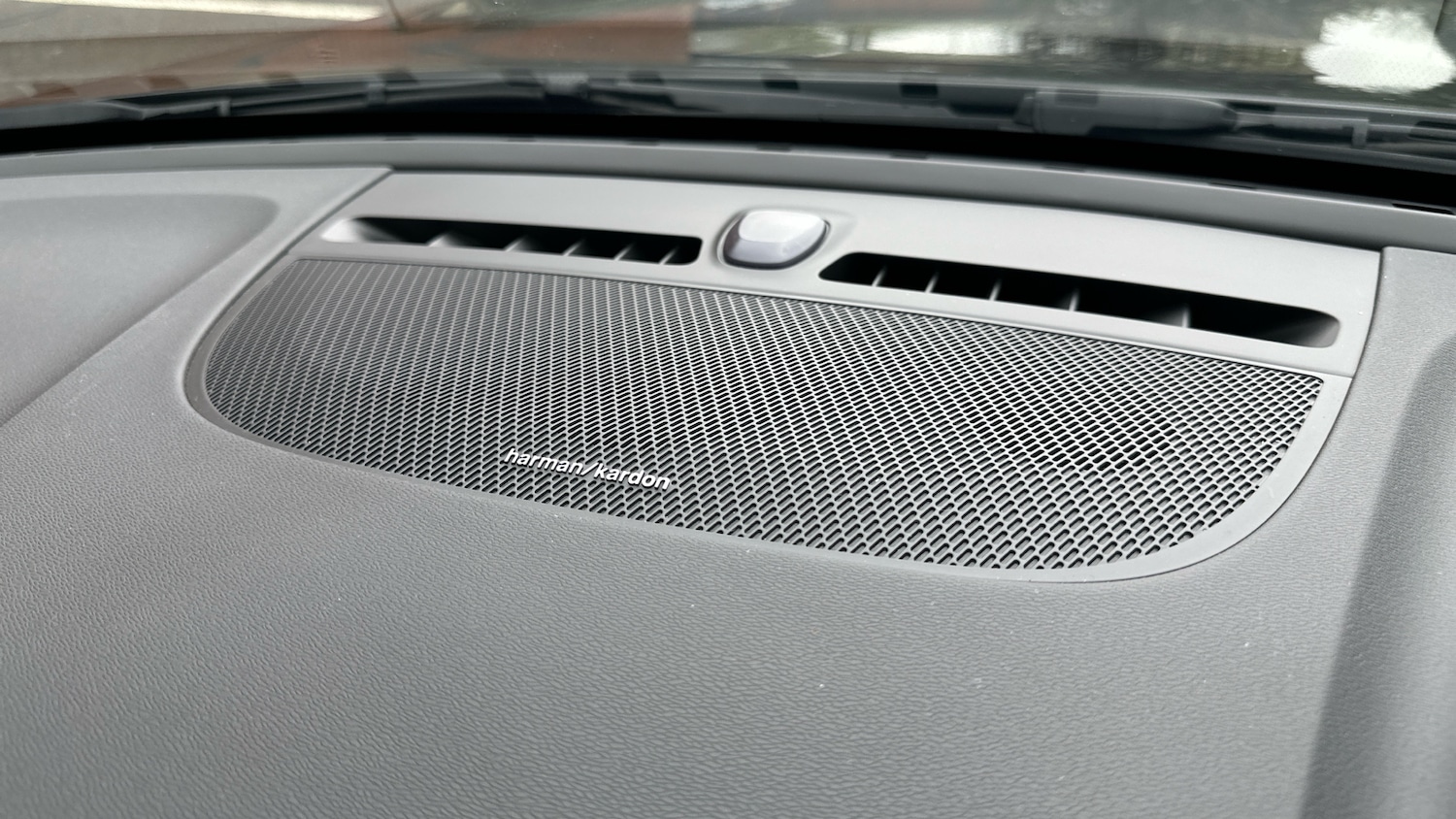 Used Volvo XC40 2025 for sale - 77326757: Photo 24