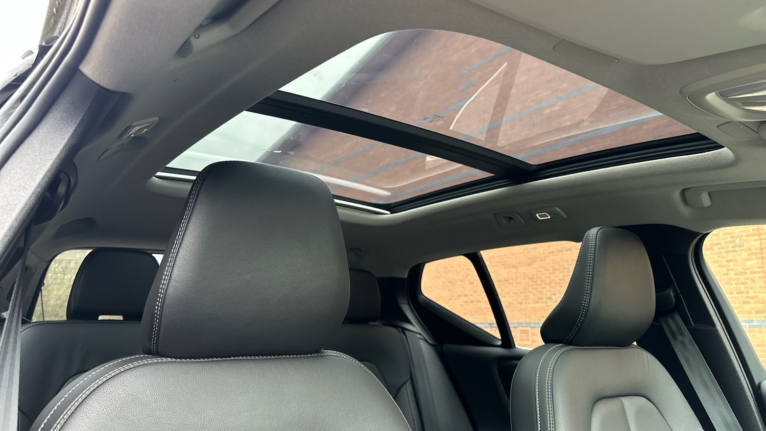 Used Volvo XC40 2025 for sale - 77326757: Photo 30