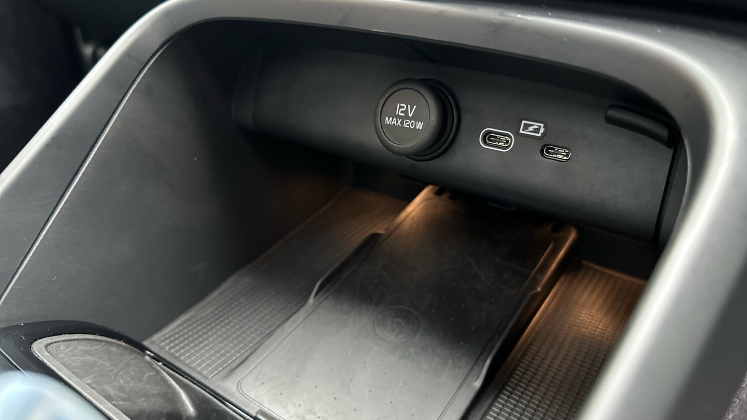 Used Volvo XC40 2025 for sale - 77326757: Photo 42